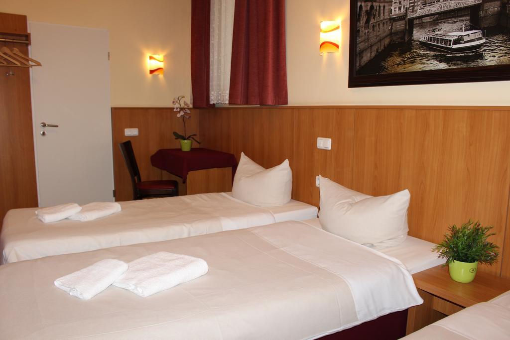 Altan Hotel Hamburg Exterior foto
