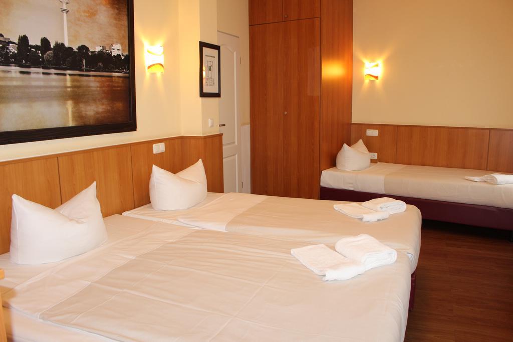 Altan Hotel Hamburg Exterior foto